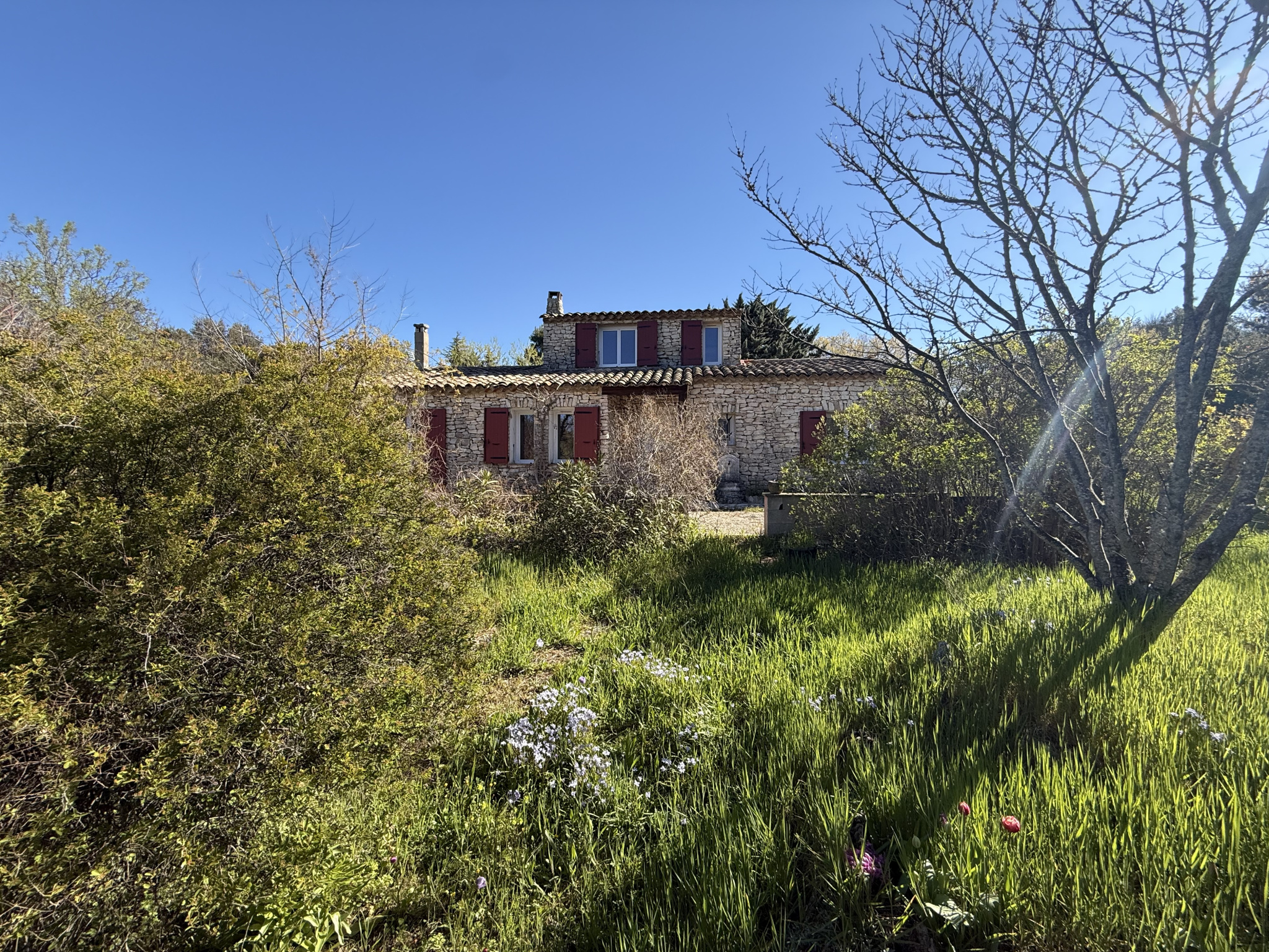 Jolie villa sur les hauteurs de BONNIEUX